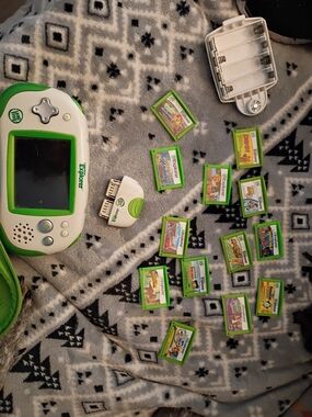 LeapFrog Explorer Handheld Learning Console in Green and White